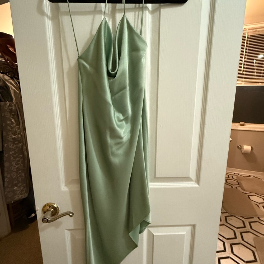 Alice + Olivia Light Sage Satin Slip Dress – Size 4 – NWT